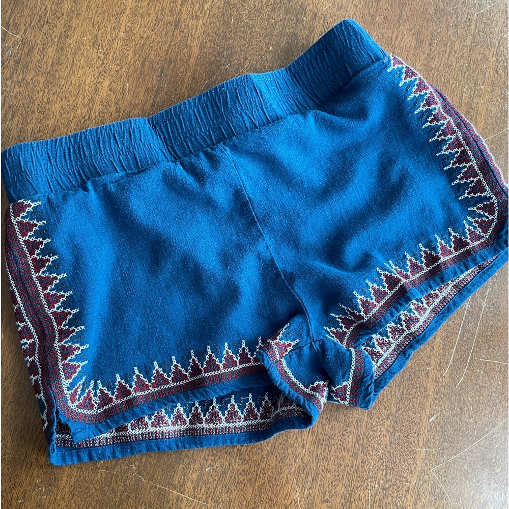 NWOT teal boho tribal print short shorts